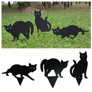 3 chats noirs effaroucheurs - AIC International