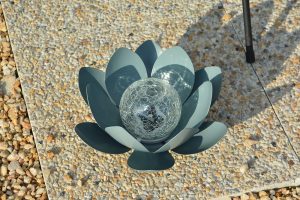 Solar lighting decoration Lotus – grey