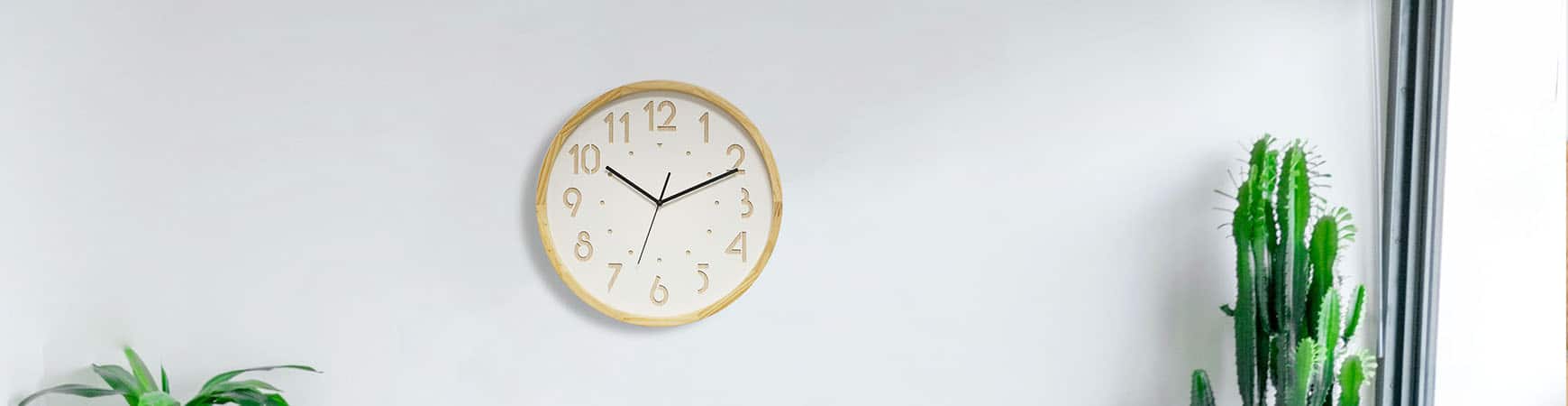 Horloge dorée Arrow Ø70 cm